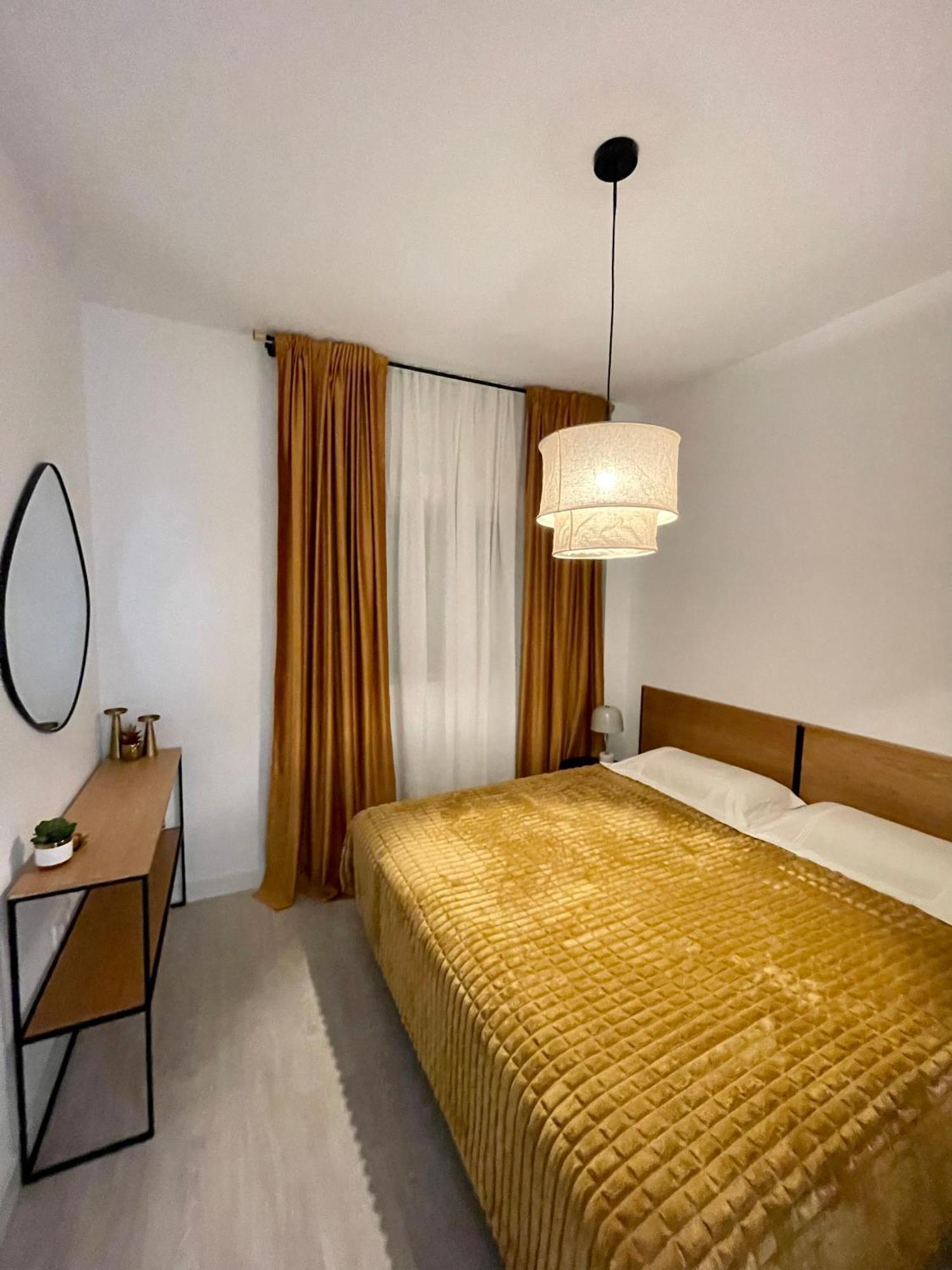 Historical Centre! Private Terrace & Gym-Near Public Parking Apartment Malaga Exterior photo